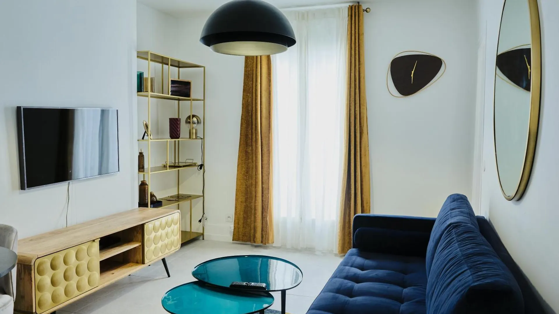 Bel Appart Au Charme Parisien, Pour 6 Personnes contacts
